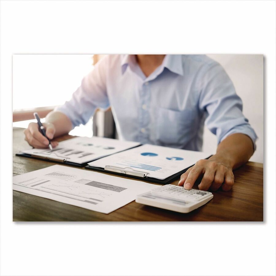 Universal Copy Paper - 92 Brightness - Legal - 8 1/2" x 14" - 20 lb Basis Weight - 75 g/m² Grammage - Smooth - White - 5