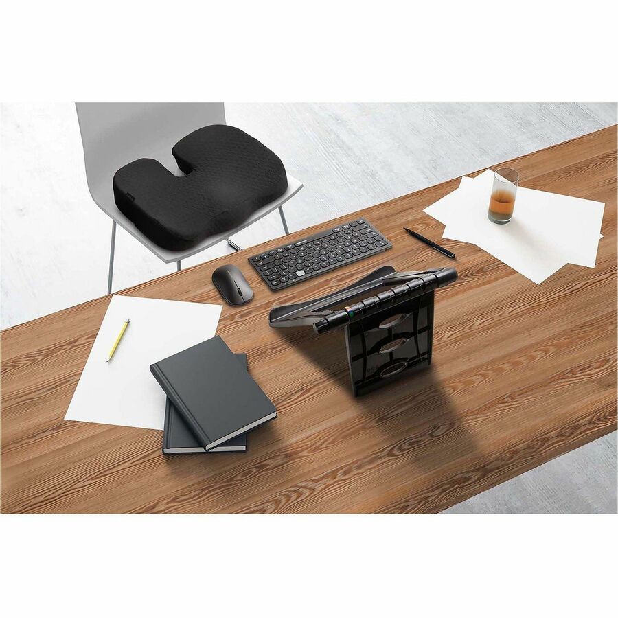 Kensington Premium Cool-Gel Seat Cushion - 14" x 18" - Gel - Fabric - Foam - 1 Each