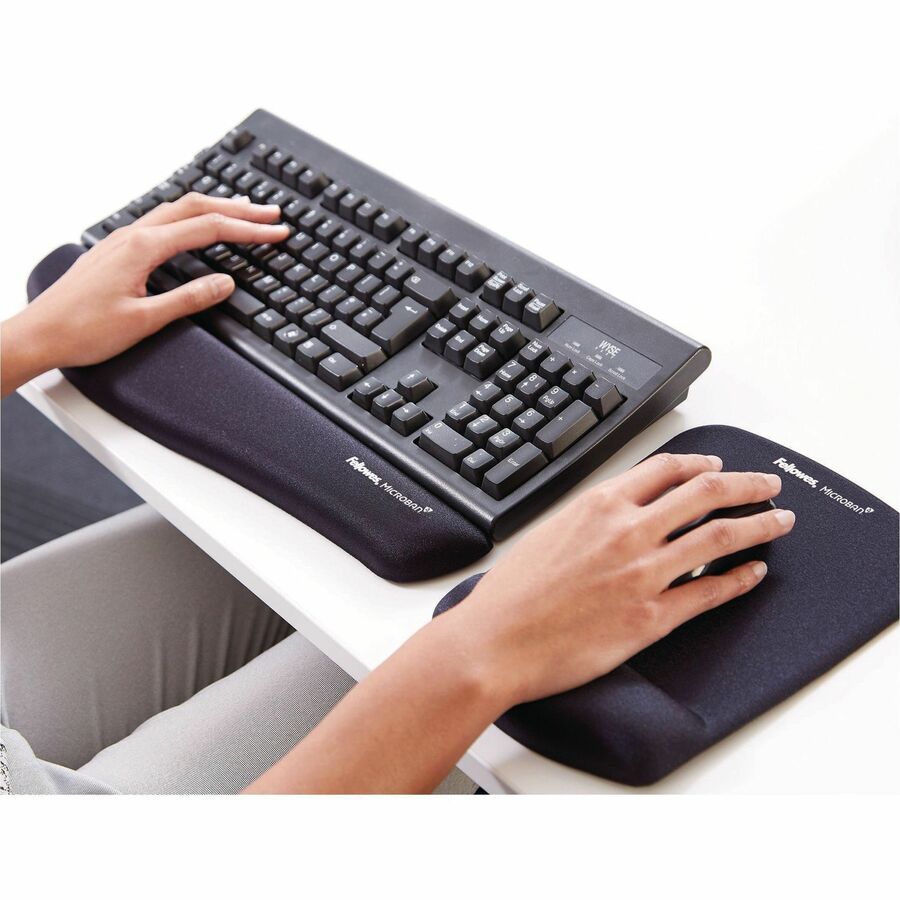Fellowes PlushTouch Microban Mouse Pad Wrist Rest - 1" Height x 7.25" Width x 9.38" Depth - Black - Polyurethane, Foam -
