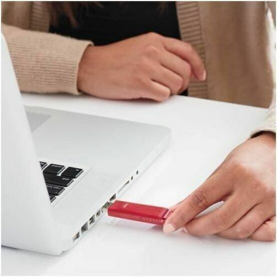 Verbatim 16GB Store 'n' Go USB Flash Drive - 3pk - Red, Green, Blue - 16 GB - USB 2.0 Type A - Blue, Green, Red - Lifeti