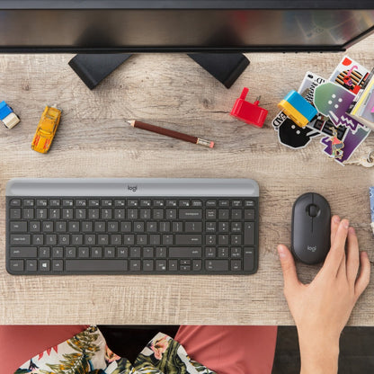 Logitech MK470 Slim Combo - USB Scissors Wireless RF 2.40 GHz Keyboard - English - Graphite - USB Wireless RF Mouse - Op