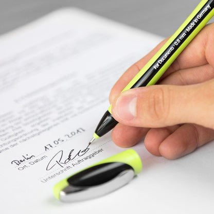 Schneider Xpress Fineliner Pen - 0.8 mm Medium Pen Point - Blue Ink - Blue Rubberized, Green Barrel - Stainless Steel Ti