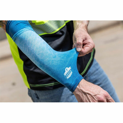 Ergodyne 6695 Sun Protection Arm Sleeves - Blue - UV Protection, Moisture Wicking, Stretchable, Machine Washable