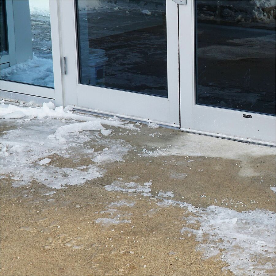 Zep Commercial Super D-Ice All-Temperature Ice Melt - Pellet - Rock Salt, Calcium Chloride -58°F (-50°C) - 40 lb - 1 Eac