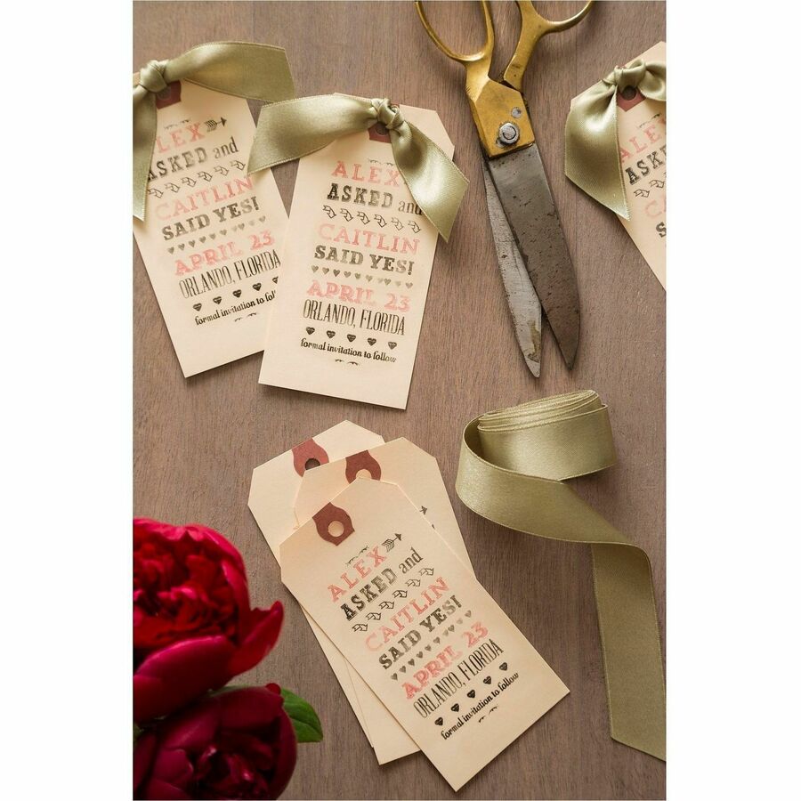 Avery® Shipping Tags with Wire, 11.5 pt. Stock, 6-1/4" x 3-1/8" , 1,000 Manila Hang Tags - #26 - 6.25" Length x 3.13" Wi